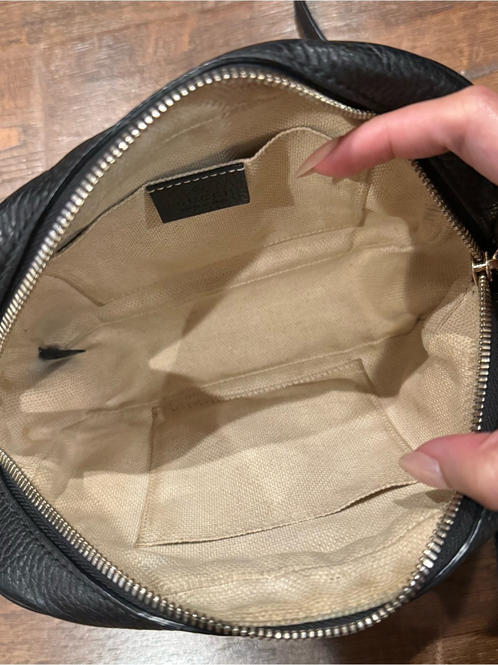 Gucci Soho Disco Crossbody Bag - Picture 6 of 11